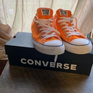 Converse All Stars - Men’s 9/Women’s 11